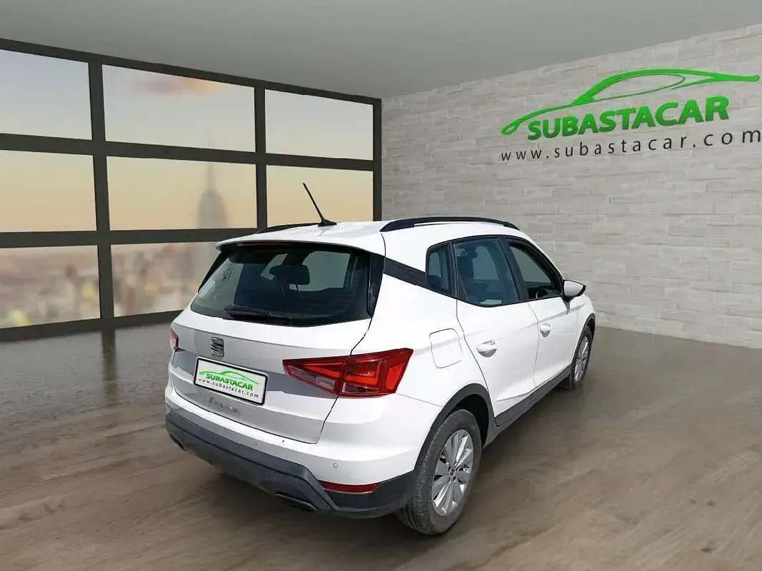 Begagnad Seat Arona 110 HK (80 kW) 2024 Vit SUV