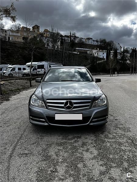 Usado Mercedes C220 Elegance 170 CV (125 kW) 2011 Gris / plata Berlina