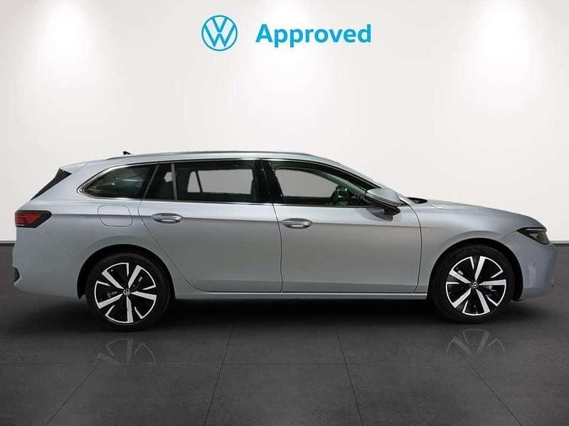 Nuevo VW Passat Business 150 CV (110 kW) 2025 Plateado Familiar