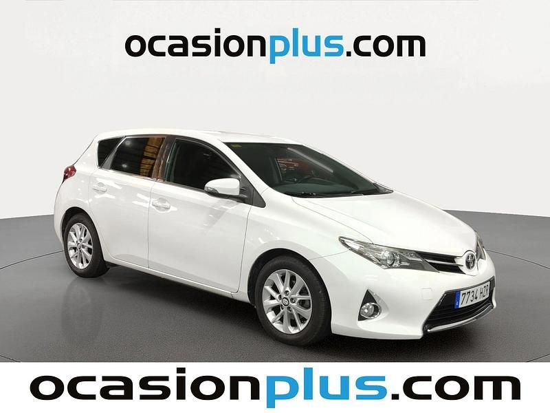 Usado Toyota Auris Active 90 CV (66 kW) 2014 Blanco Utilitario