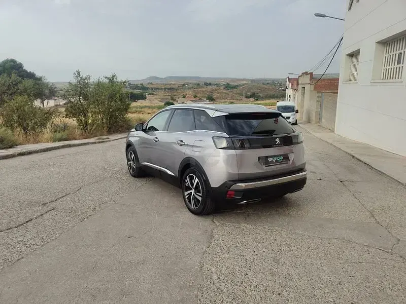 Usado Peugeot 3008 GT 300 CV (220 kW) 2022 Gris / plata SUV