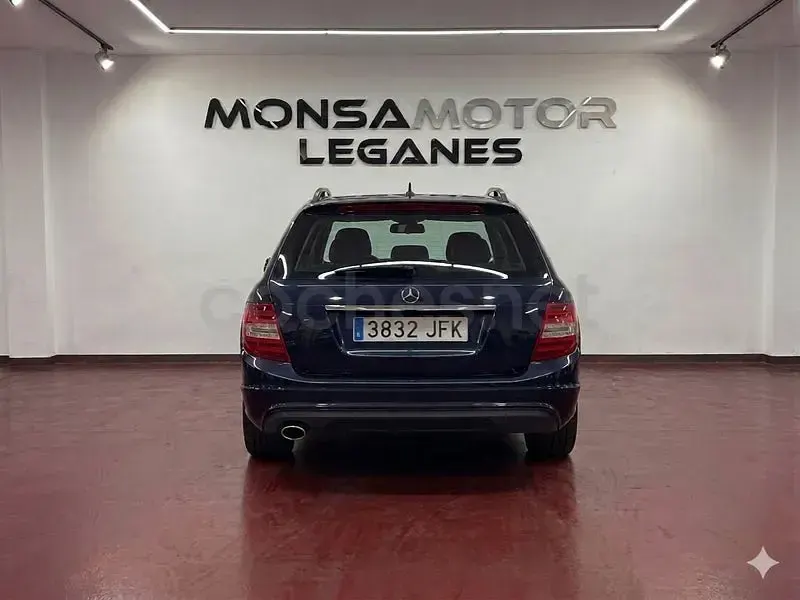Usado Mercedes C250 Avantgarde 204 CV (150 kW) 2011 Azul Familiar