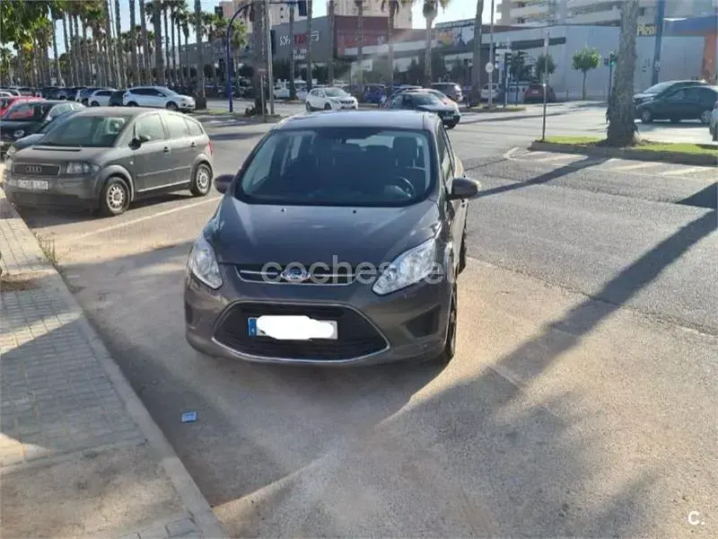 Usado Ford C-MAX Trend 125 CV (91 kW) 2013 Gris / plata Monovolumen