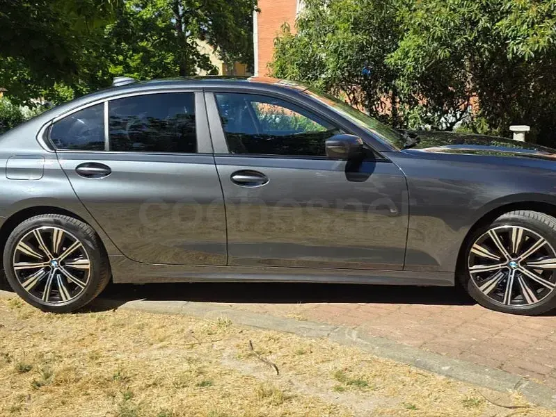 Usado BMW 320e Comfort Edition 204 CV (150 kW) 2021 Gris / plata Berlina