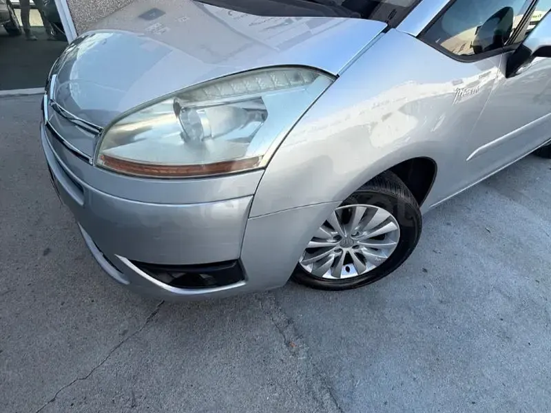 Usado Citroën Grand C4 Picasso Exclusive 110 CV (80 kW) 2008 Gris / plata Monovolumen