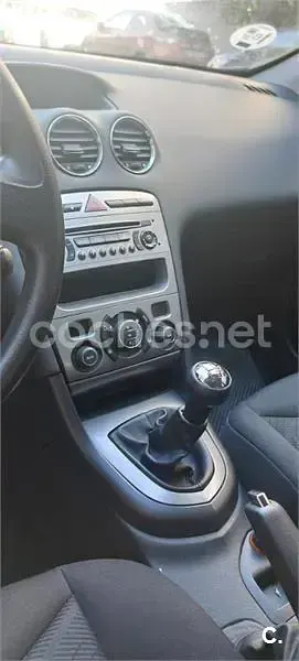 Usado Peugeot 308 90 CV (66 kW) 2008 Azul Berlina