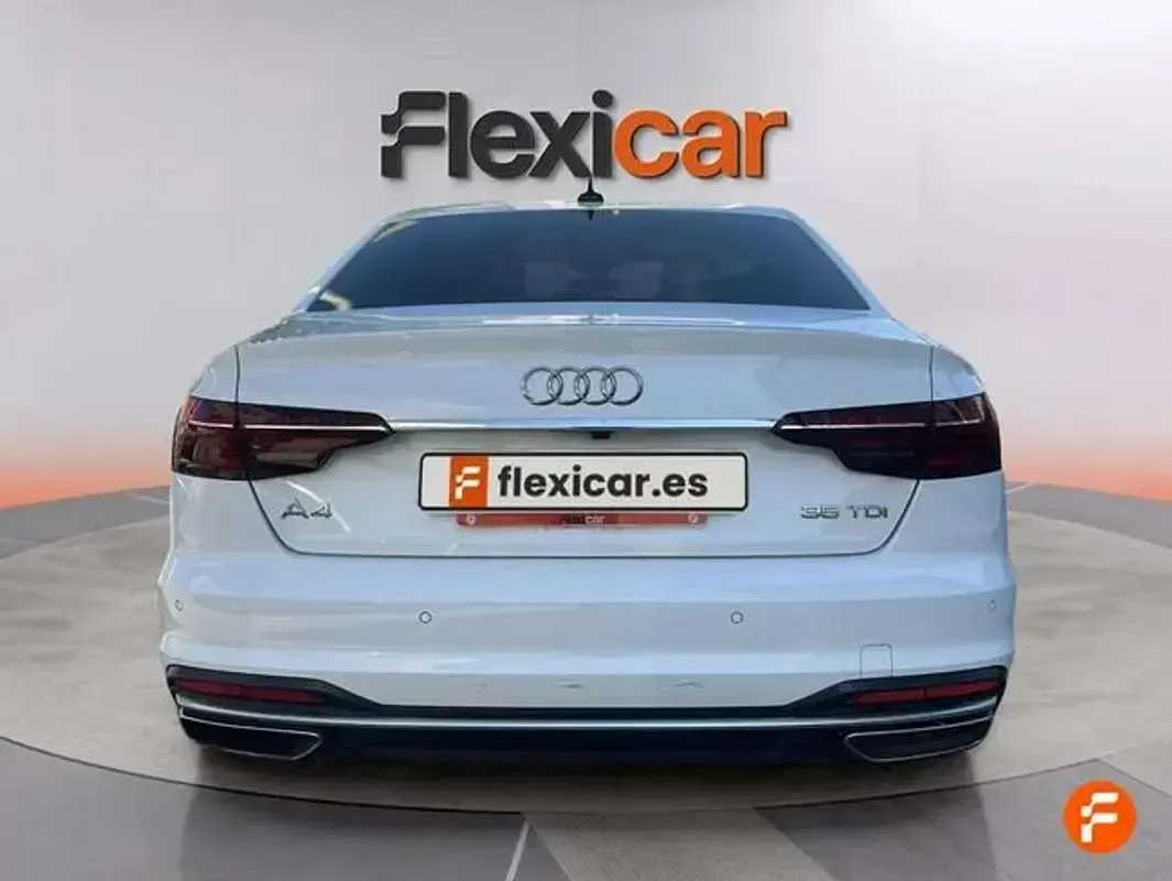 Usado Audi A4 Advanced Plus 163 CV (119 kW) 2024 Blanco Familiar
