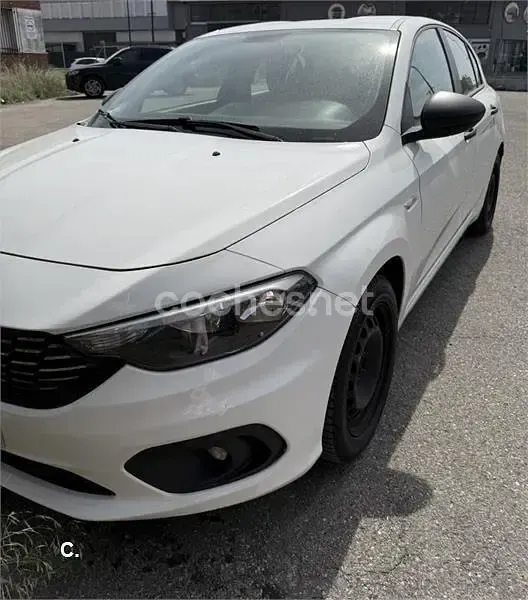 Usado Fiat Tipo Lounge 120 CV (88 kW) 2019 Blanco Familiar