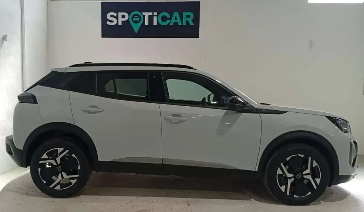 Usado Peugeot 2008 Allure 102 CV (75 kW) 2024 Blanco SUV