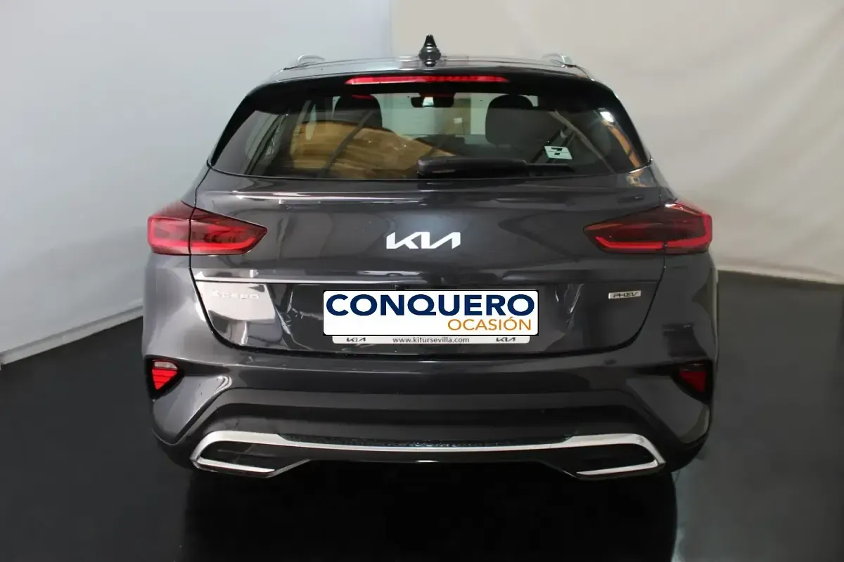 Usado Kia XCeed 141 CV (103 kW) 2024 Gris SUV