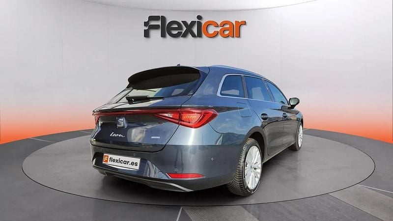 Usado Seat Leon Reference 90 CV (66 kW) 2021 Gris Utilitario