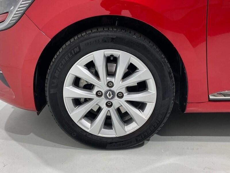Usado Renault Clio V Zen 115 CV (84 kW) 2020 Rojo Berlina