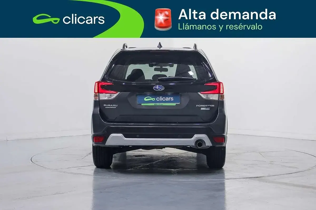Usado Subaru Forester 151 CV (111 kW) 2020 Gris SUV