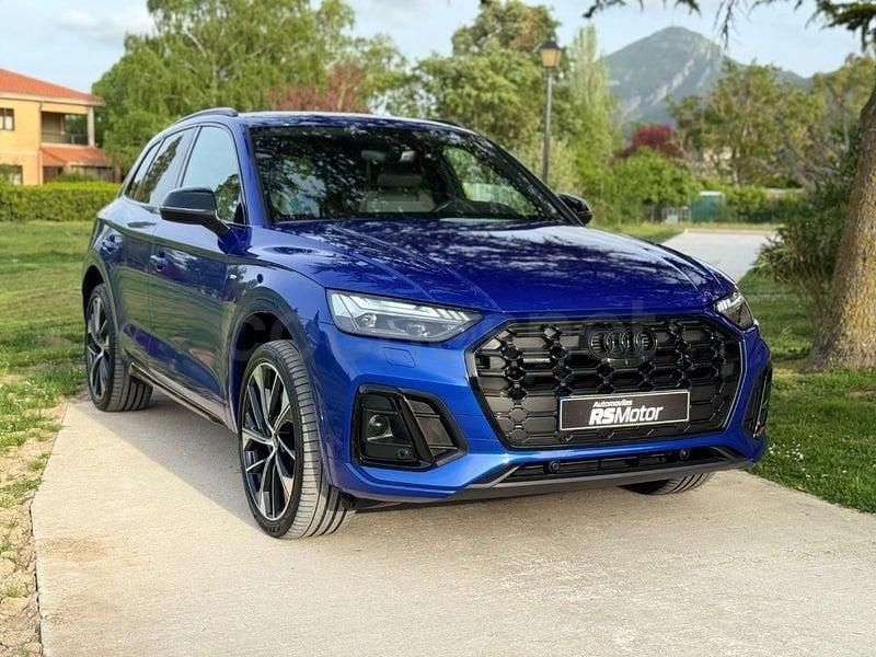 Begagnad Audi Q5 Advanced 204 HK (150 kW) 2023 Blå SUV