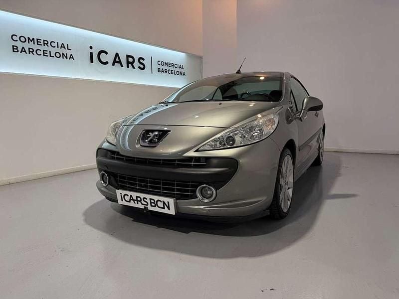 Usado Peugeot 207 CC 110 CV (80 kW) 2009 Gris Descapotable