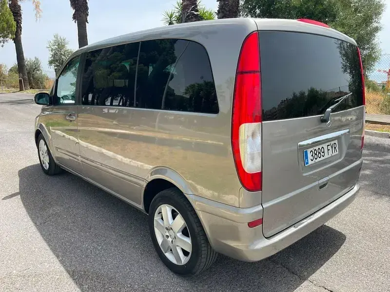 Usado Mercedes Viano 204 CV (150 kW) 2007 Beige Monovolumen