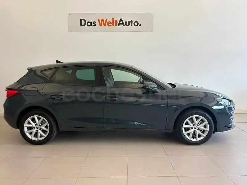 Nuevo Seat Leon Style 116 CV (85 kW) 2026 Azul Berlina