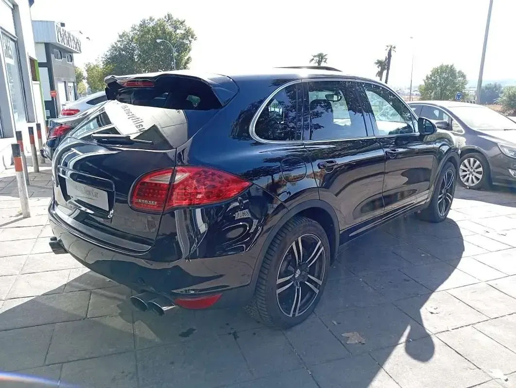 Usado Porsche Cayenne 300 CV (220 kW) 2011 Negro SUV