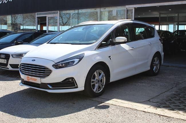 Usado Ford S-MAX Titanium 190 CV (139 kW) 2023 Blanco Monovolumen