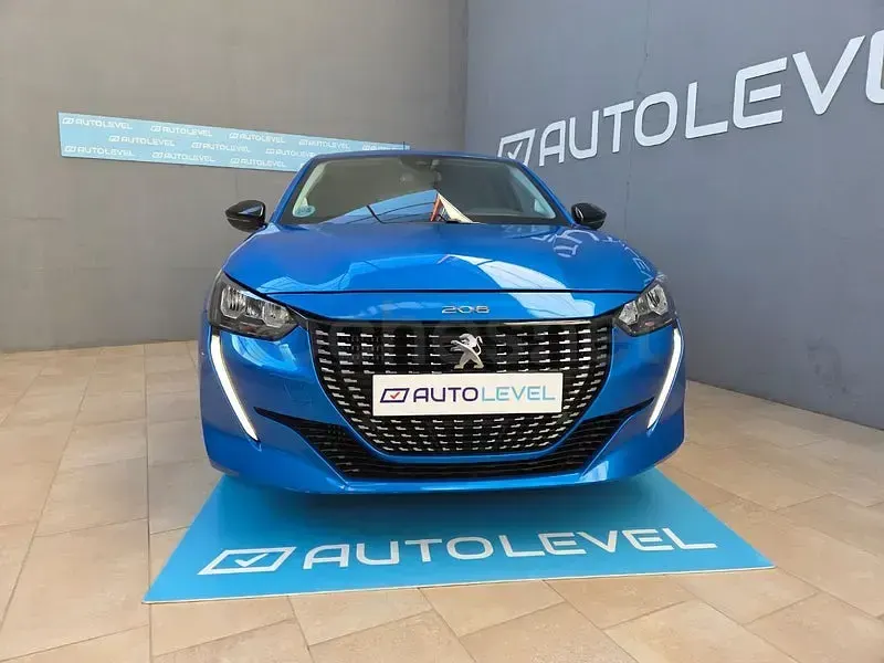 Usado Peugeot 208 Allure 100 CV (73 kW) 2022 Azul Utilitario