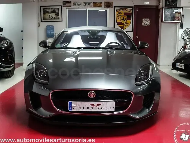 Usado Jaguar F-Type R-Dynamic 380 CV (279 kW) 2018 Gris / plata Coupe