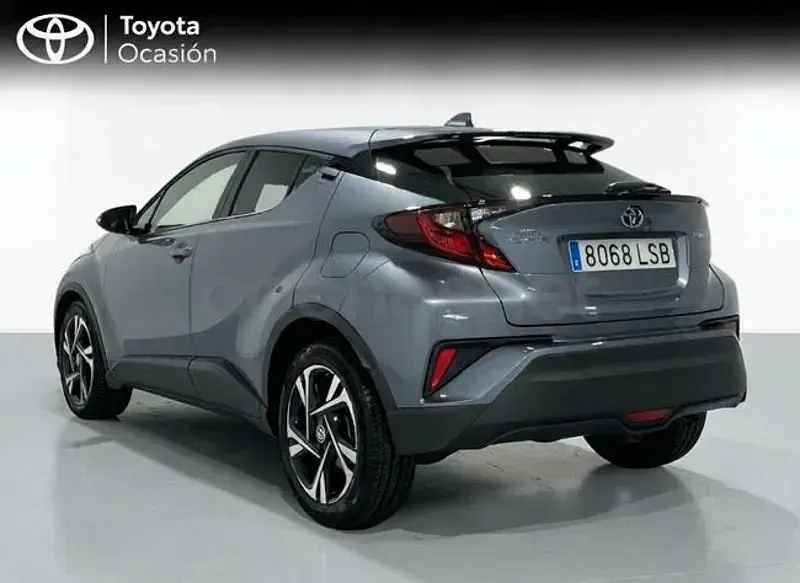 Usado Toyota C-HR Advance 122 CV (89 kW) 2021 Gris / plata SUV