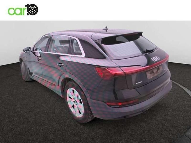Usado Audi e-tron Advanced 300 kW (408 CV) 2021 Negro SUV