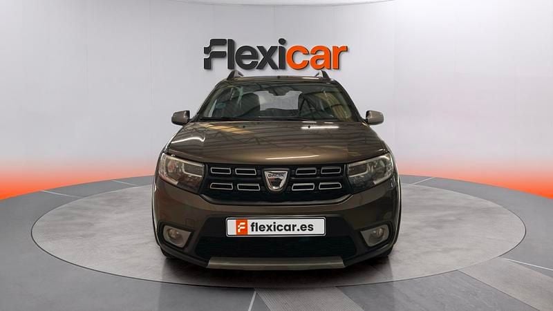 Usado Dacia Sandero Stepway 90 CV (66 kW) 2017 Marrón Berlina