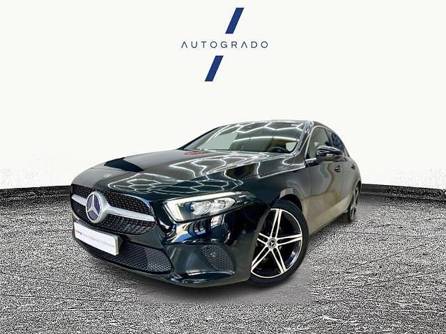 Usado Mercedes A180 116 CV (85 kW) 2019 Negro Utilitario