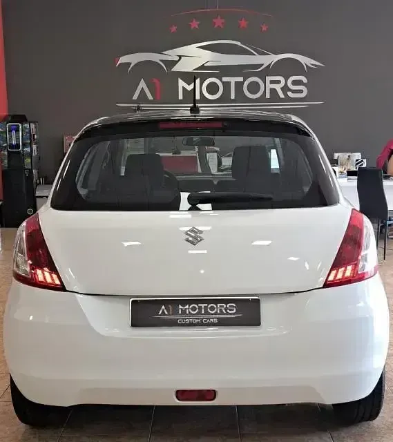 Usado Suzuki Swift Cool 95 CV (69 kW) 2014 Otro Utilitario