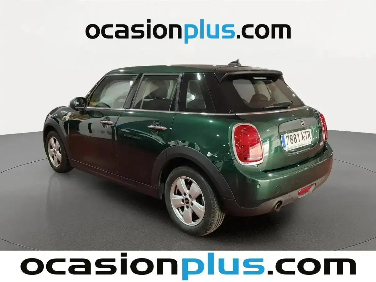 Usado Mini ONE 102 CV (75 kW) 2019 Verde Utilitario