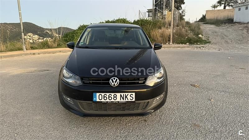 Usado VW Polo Advance 75 CV (55 kW) 2012 Negro Utilitario