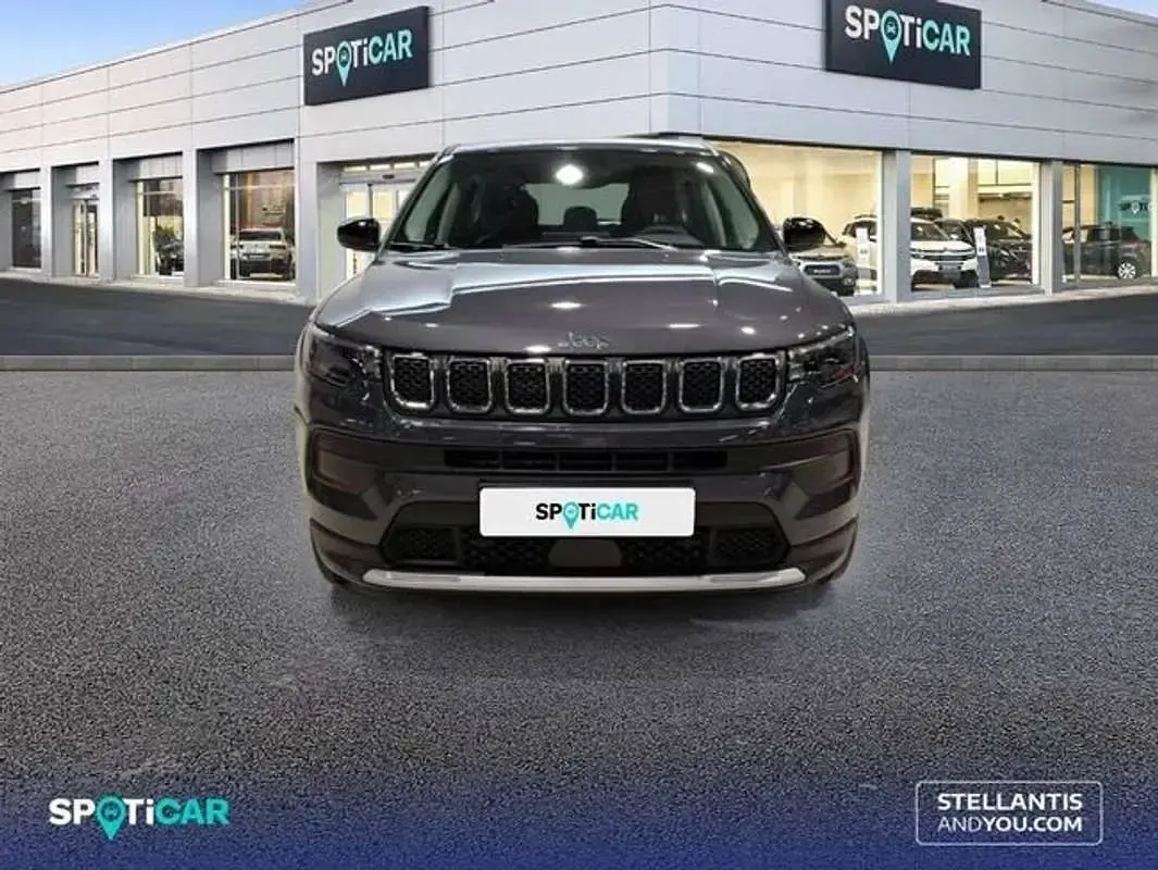 Usado Jeep Compass Altitude 190 CV (139 kW) 2024 Gris SUV