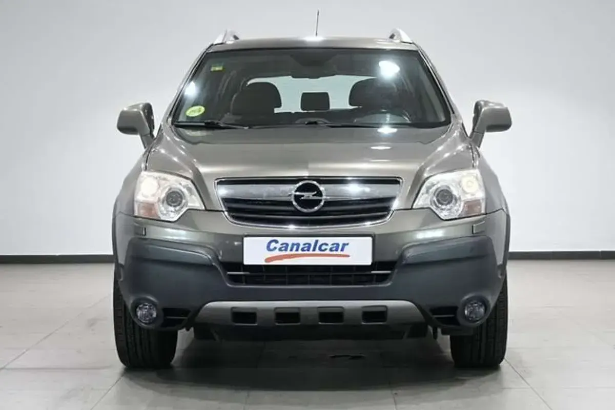 Usado Opel Antara Cosmo 150 CV (110 kW) 2007 Gris SUV