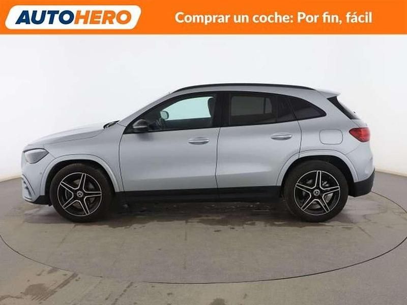 Usado Mercedes GLA200 AMG line 150 CV (110 kW) 2024 Gris SUV