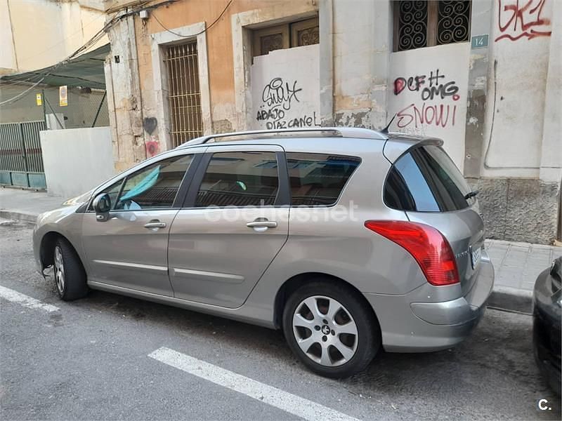Usado Peugeot 308 SW Active 92 CV (67 kW) 2012 Beige Familiar