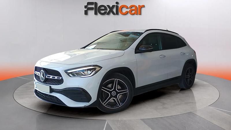 Usado Mercedes GLA200 150 CV (110 kW) 2021 Blanco SUV