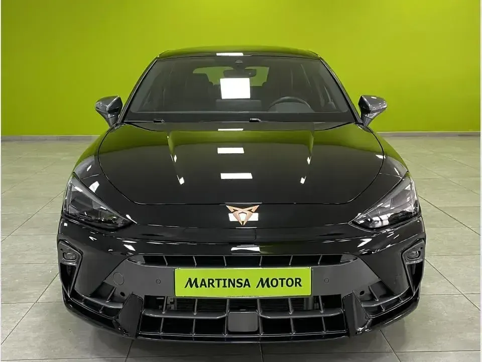 Usado Cupra Leon 150 CV (110 kW) 2025 Negro Berlina
