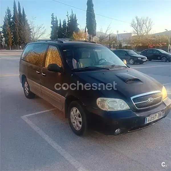 Usado Kia Carnival EX 144 CV (105 kW) 2005 Negro Monovolumen