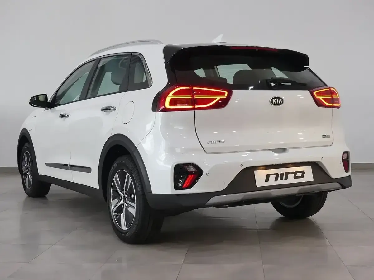 Usado Kia Niro 141 CV (103 kW) 2020 Blanco SUV