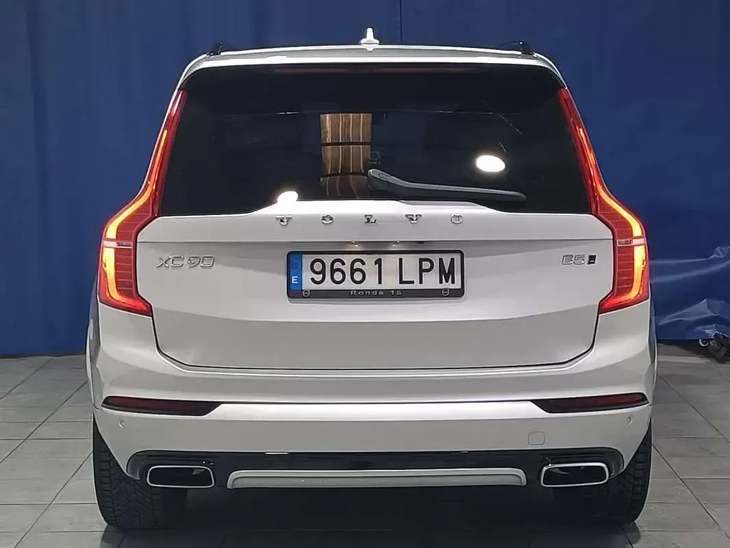 Usado Volvo XC90 R-Design 235 CV (172 kW) 2021 Gris SUV