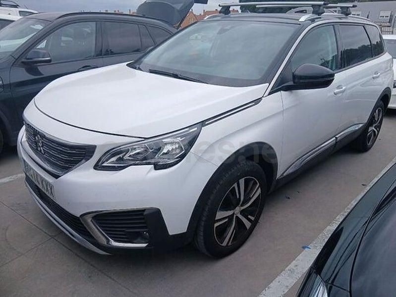 Usado Peugeot 5008 Allure 130 CV (95 kW) 2019 Blanco SUV