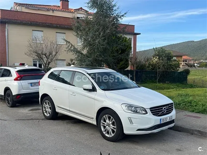 Usado Volvo XC60 Summum 181 CV (133 kW) 2015 Blanco SUV