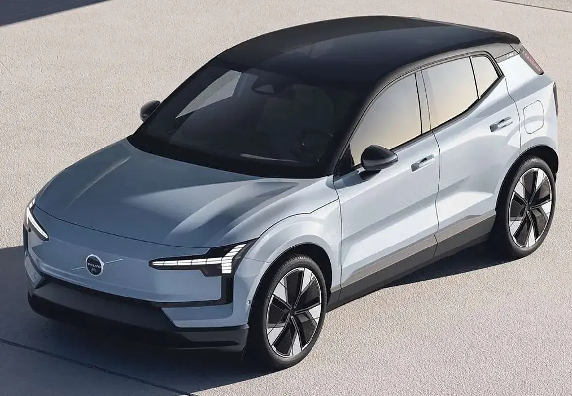 Usado Volvo EX30 Plus 200 kW (272 CV) 2024 Negro SUV