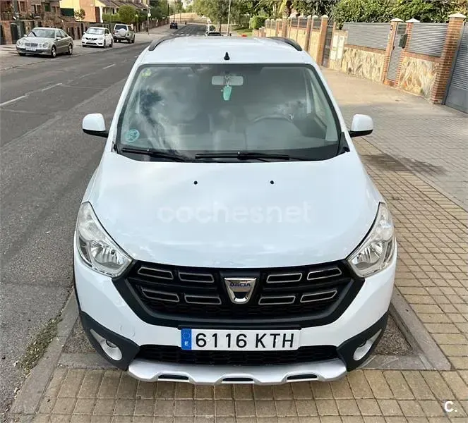 Usado Dacia Lodgy Stepway 102 CV (75 kW) 2019 Blanco Monovolumen