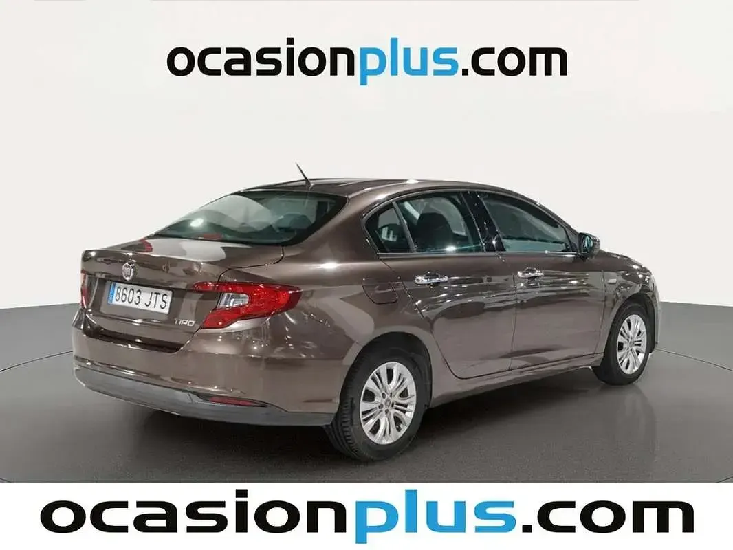 Usado Fiat Tipo Easy 95 CV (69 kW) 2016 Marrón Berlina