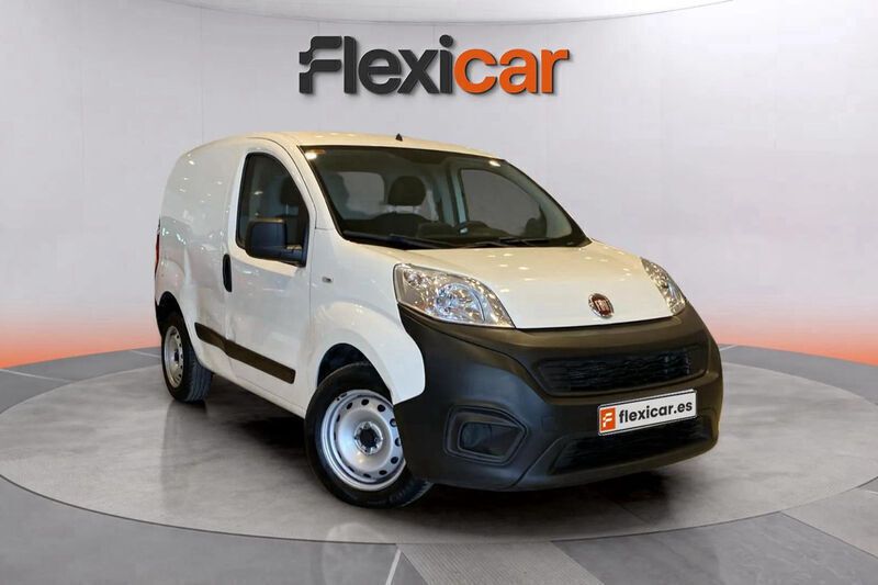 Blanco Usado 2020 Fiat Fiorino Monovolumen | 8390 € (Buen precio) - Imagen 1/4