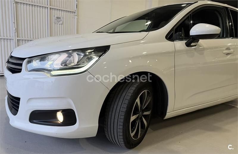 Usado Citroën C4 Live 99 CV (72 kW) 2017 Blanco Berlina