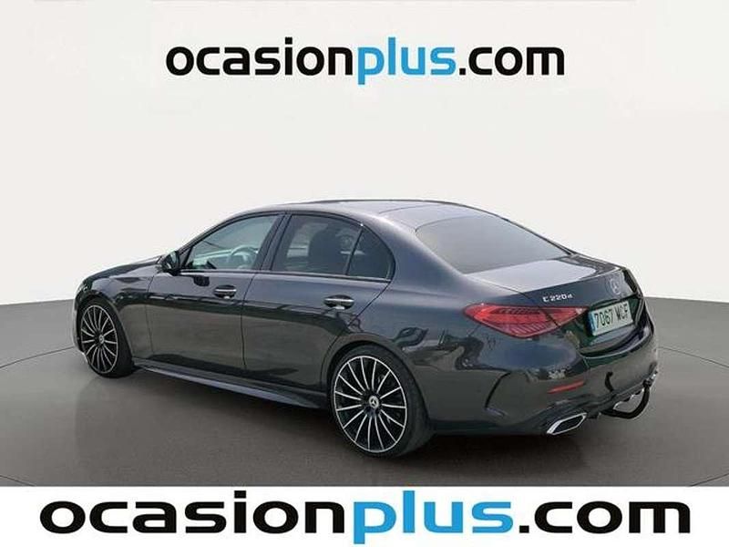 Usado Mercedes C220 200 HP (147 kW) 2022 Cinzento Sedan