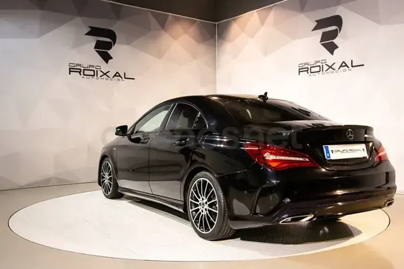 Usado Mercedes CLA200 136 CV (100 kW) 2018 Negro Coupe